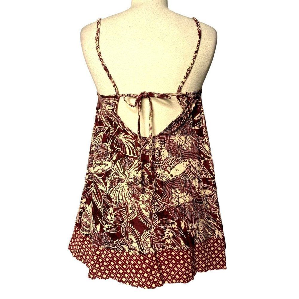 Urban Outfiters Batik Print Halter Top Generous XS Burgundy Tan Rayon NEW - Picture 3 of 6